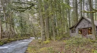 Oregon Waterfront Cabins for Sale, Mountain Charm Along the Zig Zag River.