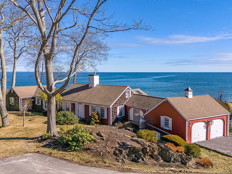 Maine Oceanfront Homes for Sale, A Coastal Haven on the Rocky Coast of Maine.