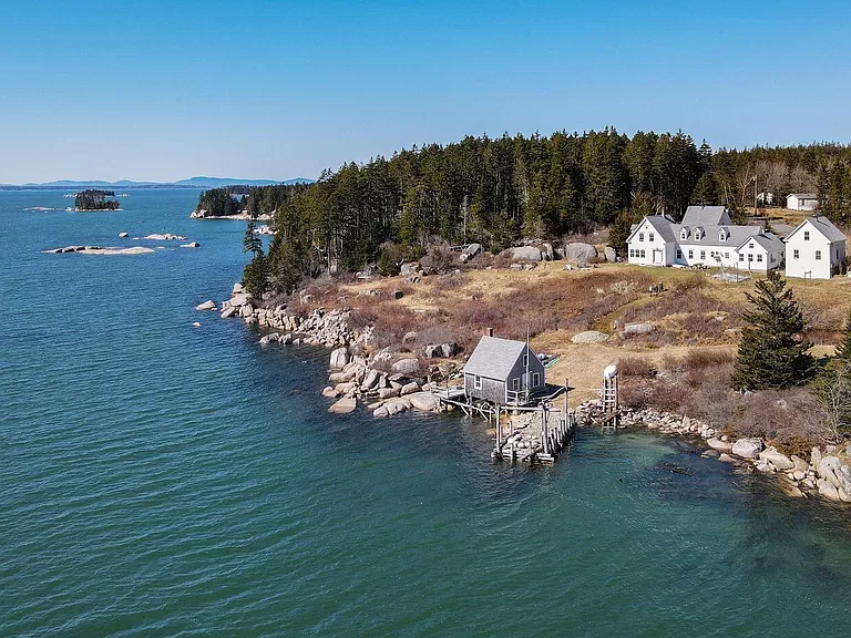 Maine Waterfront Homes for Sale: Discover this Sand Beach Road's spectacular 3.1±-acre waterfront property in Maine.