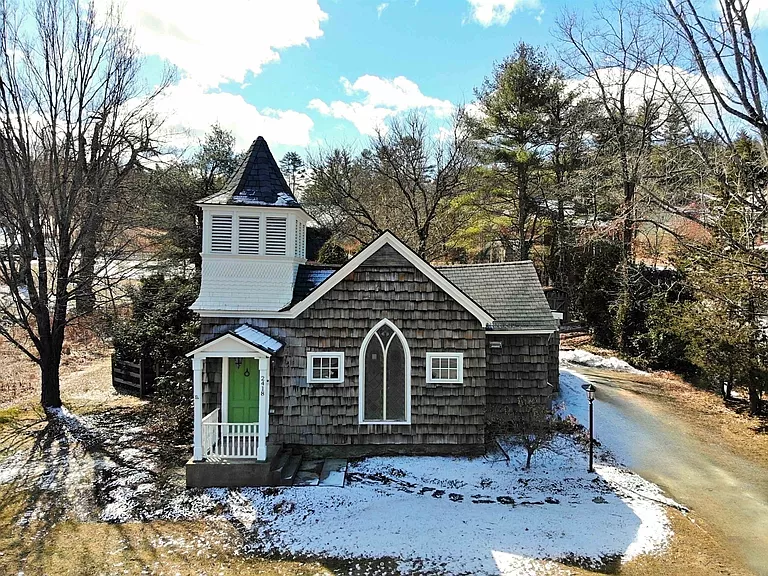 Fully furnished Vermont home for sale. The remarkable transformation of a historic church into a home in Londonderry.