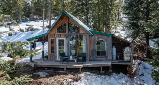 Discover Idaho cabins for sale, a secluded 10-acre property with endless outdoor recreation.