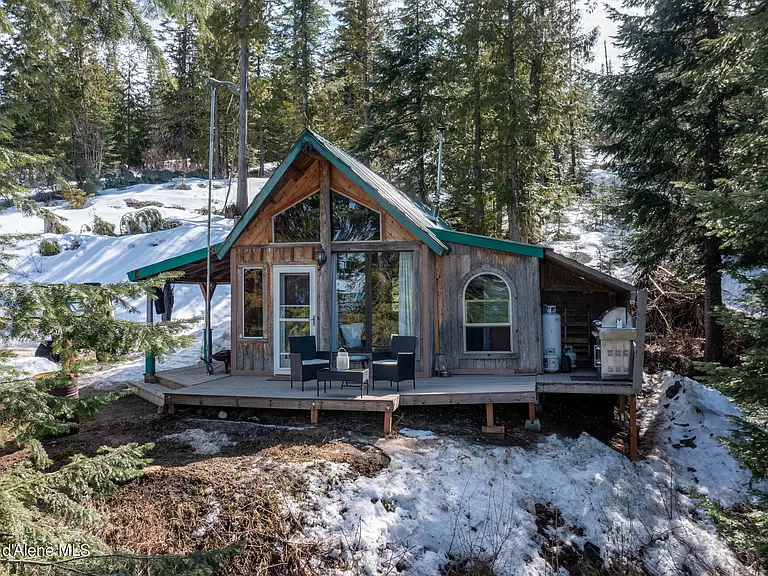 Discover Idaho cabins for sale, a secluded 10-acre property with endless outdoor recreation.