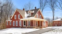 Rustic New Hampshire farmhouse for sale, Your Ideal Fully Furnished Home in New Hampshire.