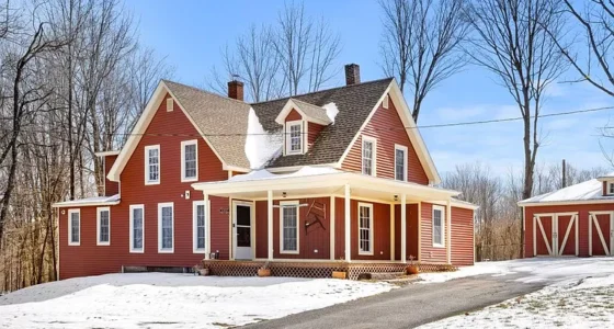 Rustic New Hampshire farmhouse for sale, Your Ideal Fully Furnished Home in New Hampshire.