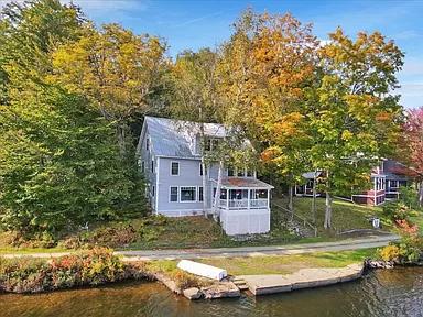 Charming Vermont lakefront cabins for sale-Experience the Vermont waterfront cabins.