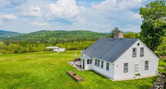 New Hampshire Farm Houses for Sale, NH Ranches Estate on 92.8 Acres.