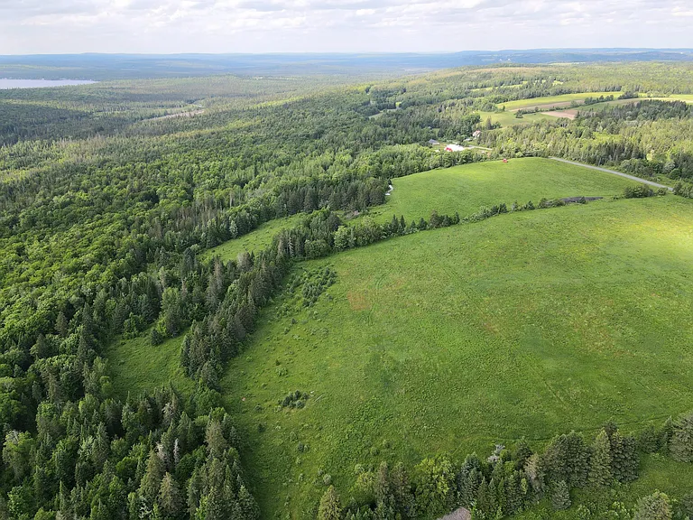 Charming Maine Land for Sale, 108-acre Maine Farmhouse Real Estate.