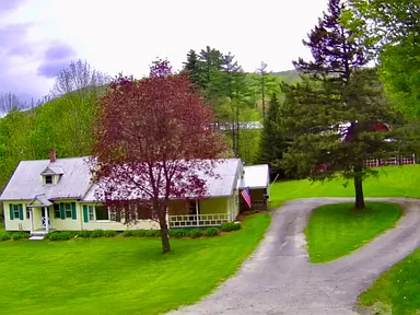 Vermont Farm Houses for Sale, Old Farmhouse with Acreage.