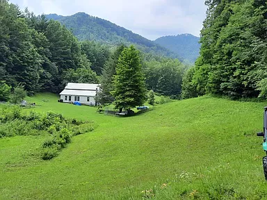 Blue Ridge Parkway Virginia Farms for Sale, 28-acre land in Virginia.