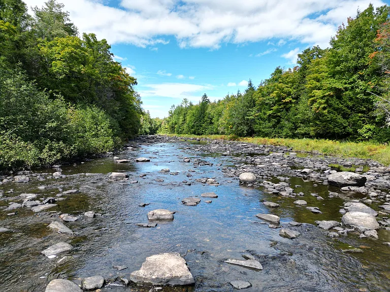 Captivating Maine Waterfront Property for Sale—Maine Real Estate.