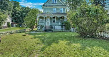 Captivating Victorian homes for sale in Pennsylvania for under $100,000.