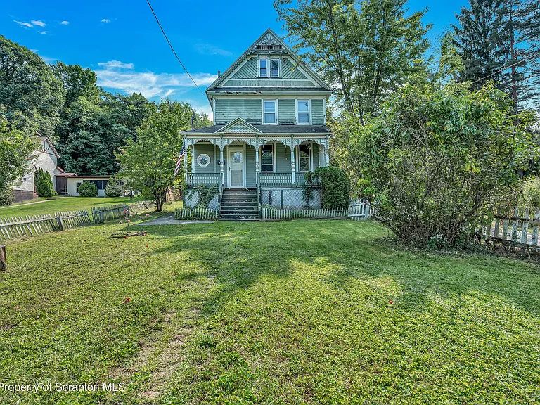 Captivating Victorian homes for sale in Pennsylvania for under $100,000.