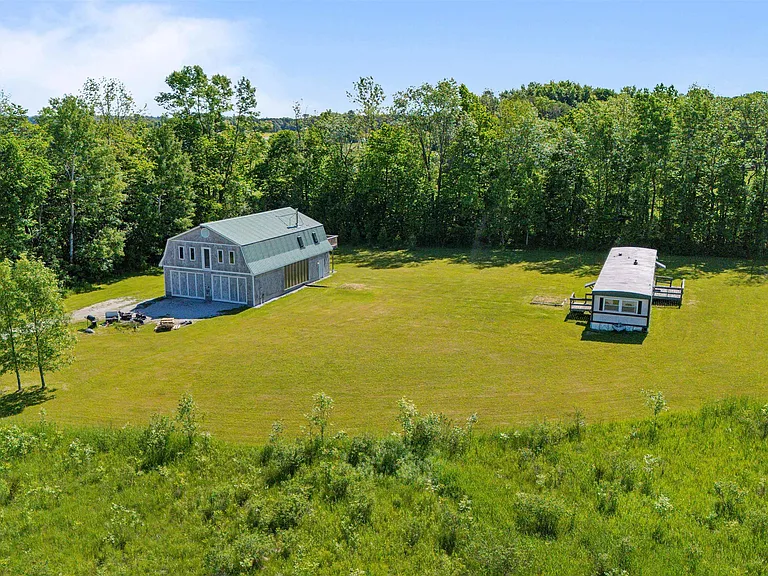 Captivating Vermont Homes for Sale, 9-Acre Isle La Motte Property.