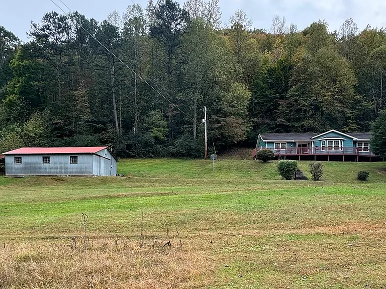 West Virginia Farms for Sale: Farmhouse With 63 Acres