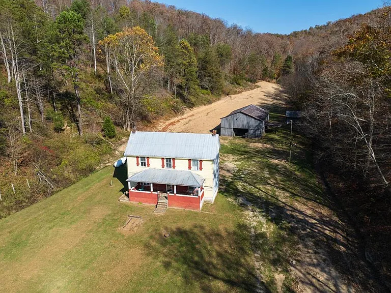 Charming 1920's Kentucky Farmhouse for Sale on 27.5 Acres