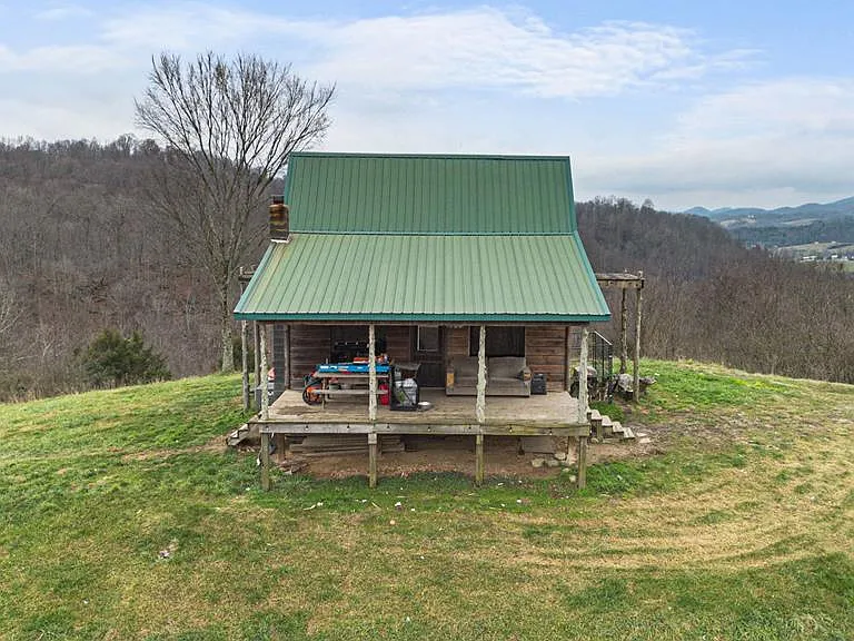 Virginia Cabins for Sale On 118 Acres.