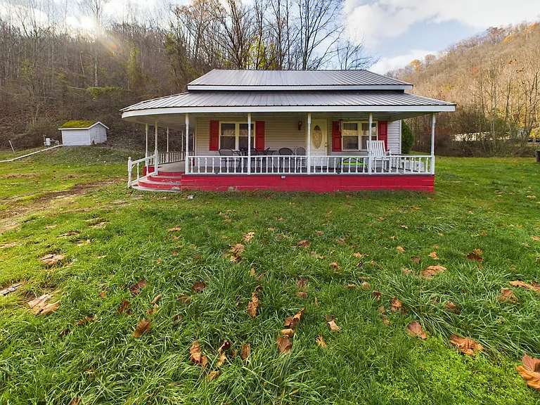 West Virginia Cabins for Sale on 10 Acres