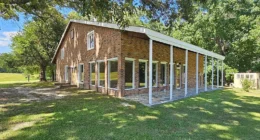 Alabama Farmhouses for Sale On 12 Acres