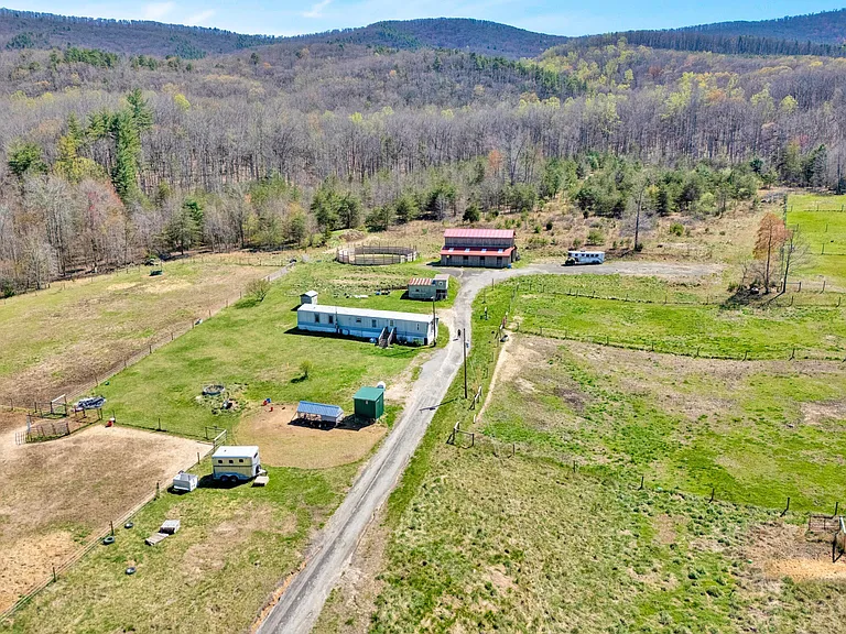 Stunning Virginia Farms for Sale On 65 Acres